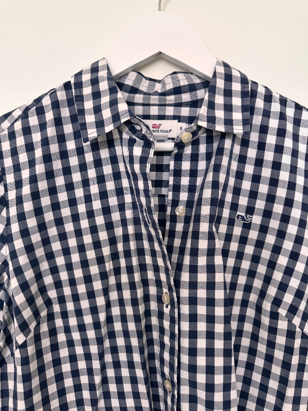 Vineyard Vines Button Down Shirt (women's 6)